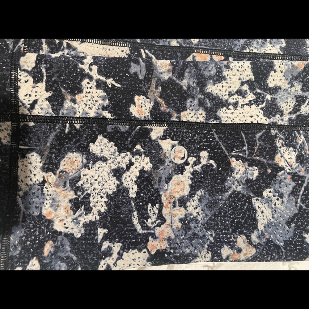 LuLu floral leggings, great fit & super cute!